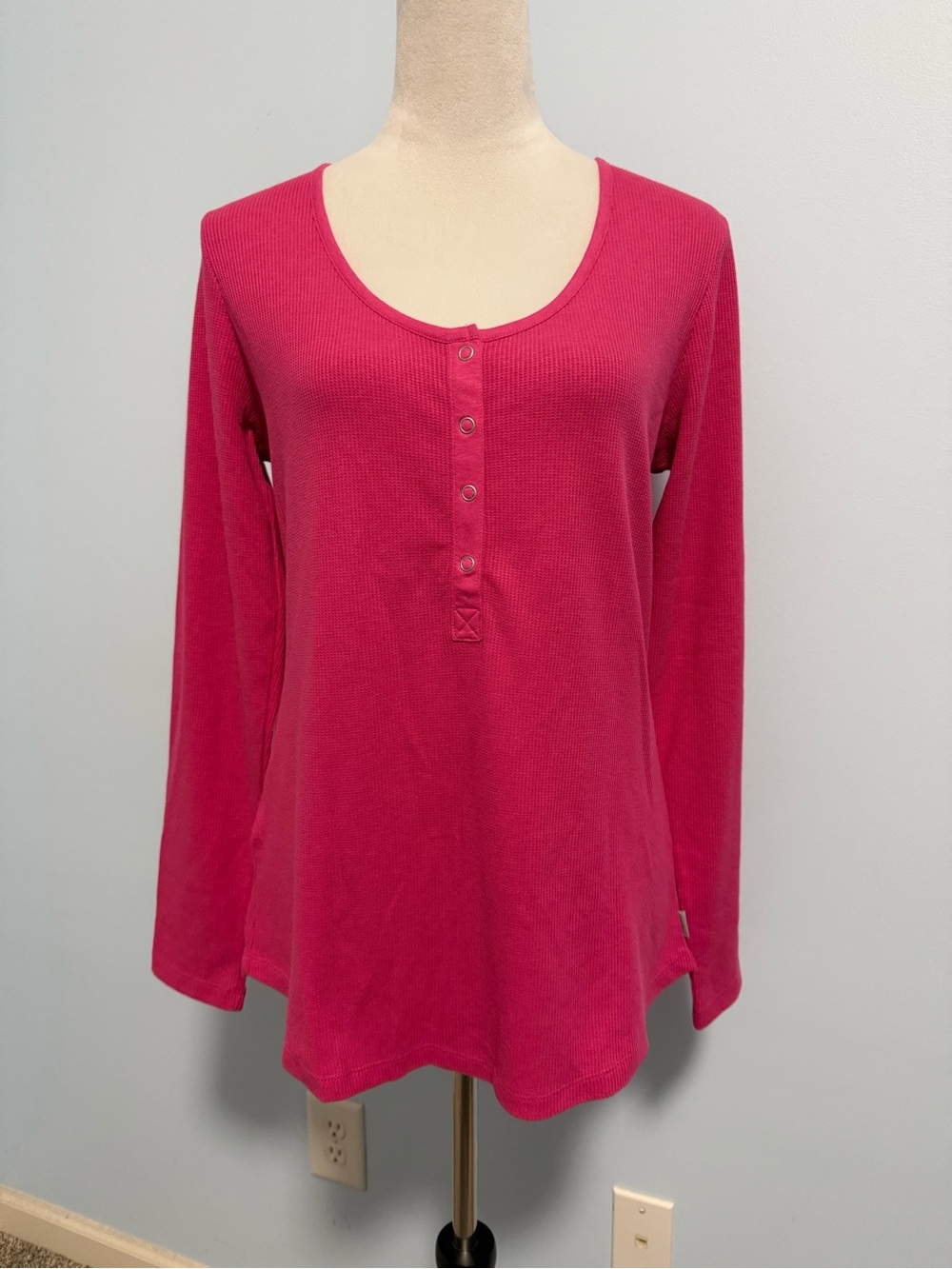 Eddie Bauer Women’s Pink Waffle Knit Henley Tunic Top Size M